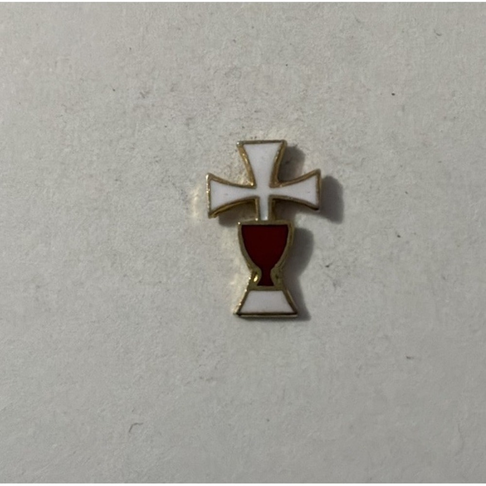 Religious Communion Cross Lapel Hat Pin Brooch White Red Enamel Gold Tone